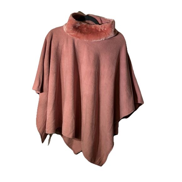Le Moda Women’s One-Size Pink Blush Cape Poncho. Faux Fur Around Neck.  NWT - Picture 7 of 11